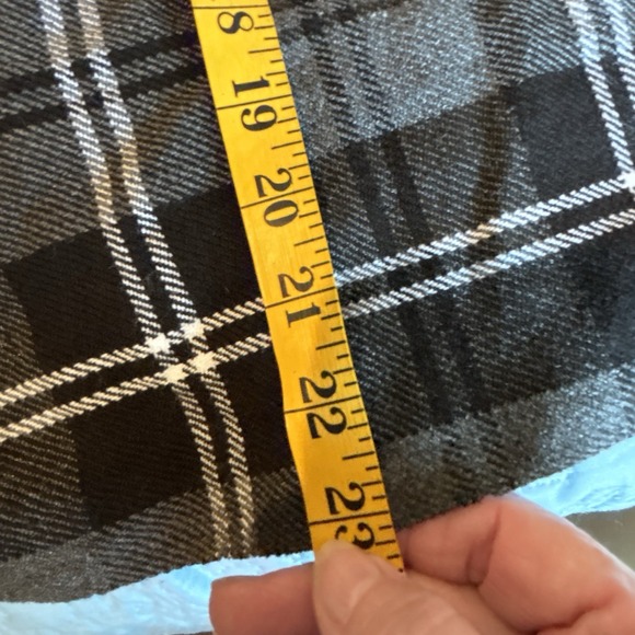 All Safe Trading Tartans Sz 32 Kilt Black Gray Pleated Belt Loops Buckles Mens - Picture 11 of 11